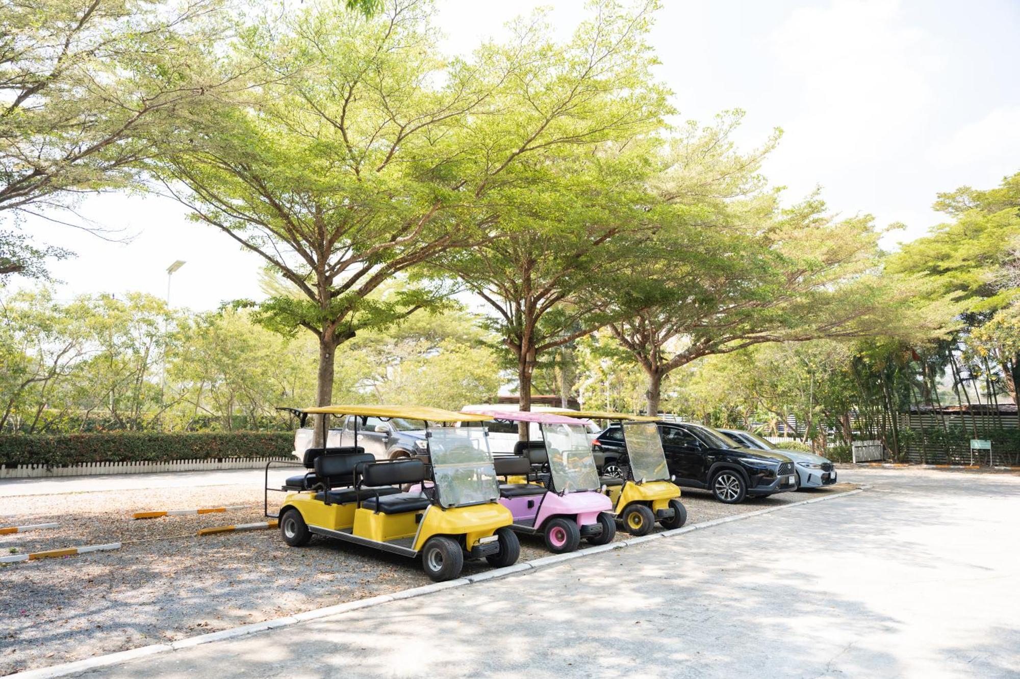 Villa Reina Resort Nong Nam Daeng Bagian luar foto