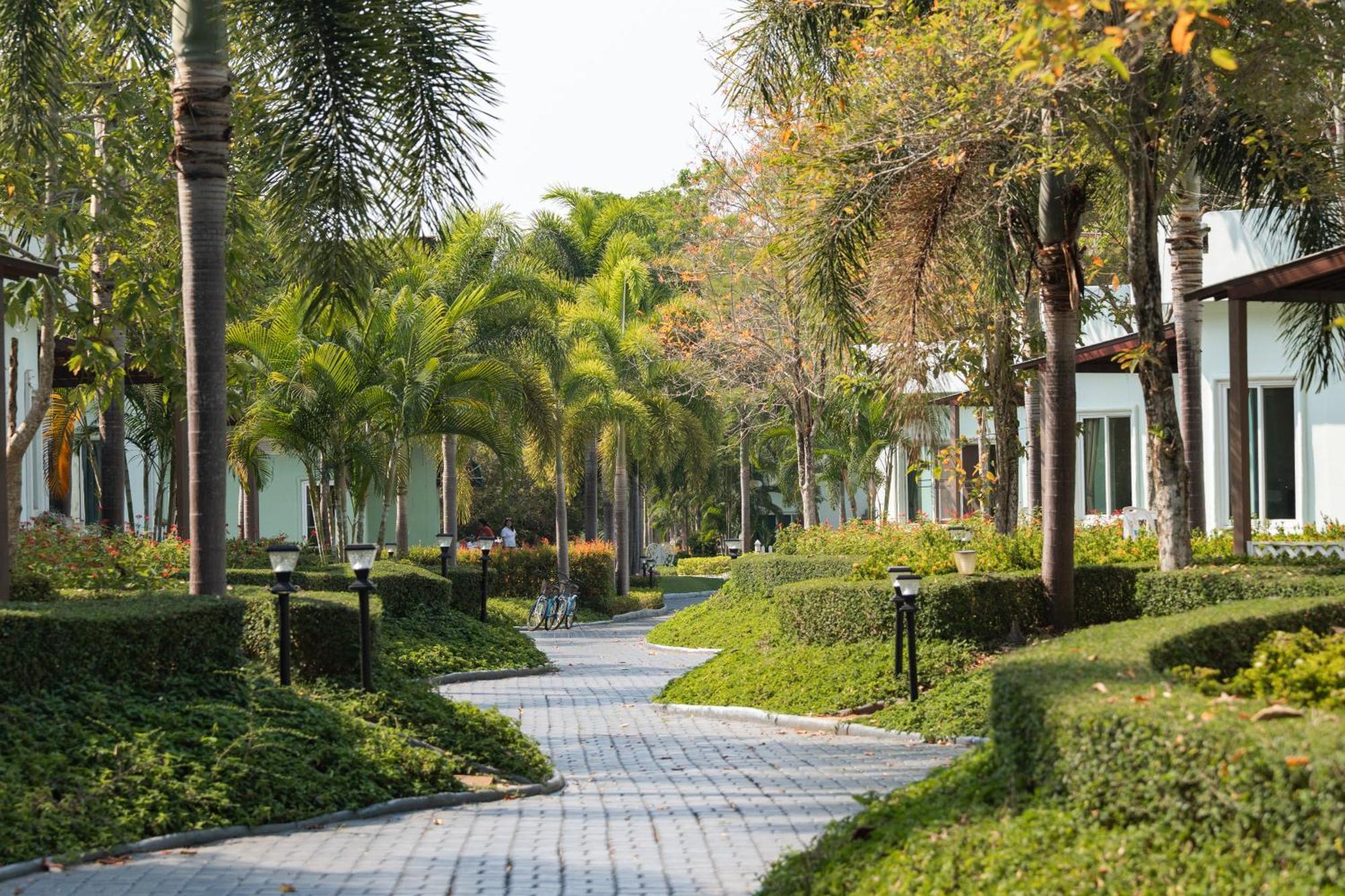 Villa Reina Resort Nong Nam Daeng Bagian luar foto