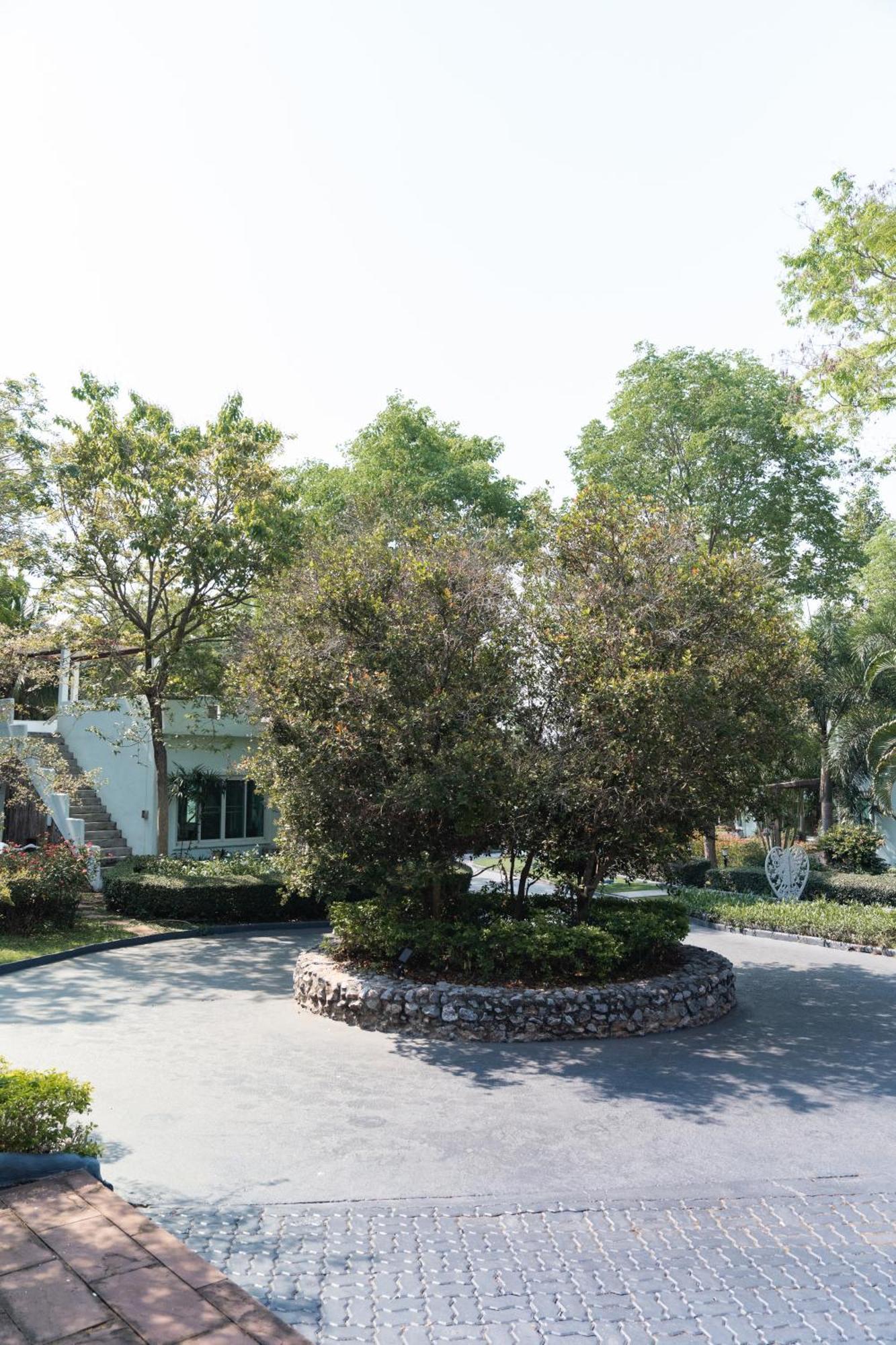Villa Reina Resort Nong Nam Daeng Bagian luar foto